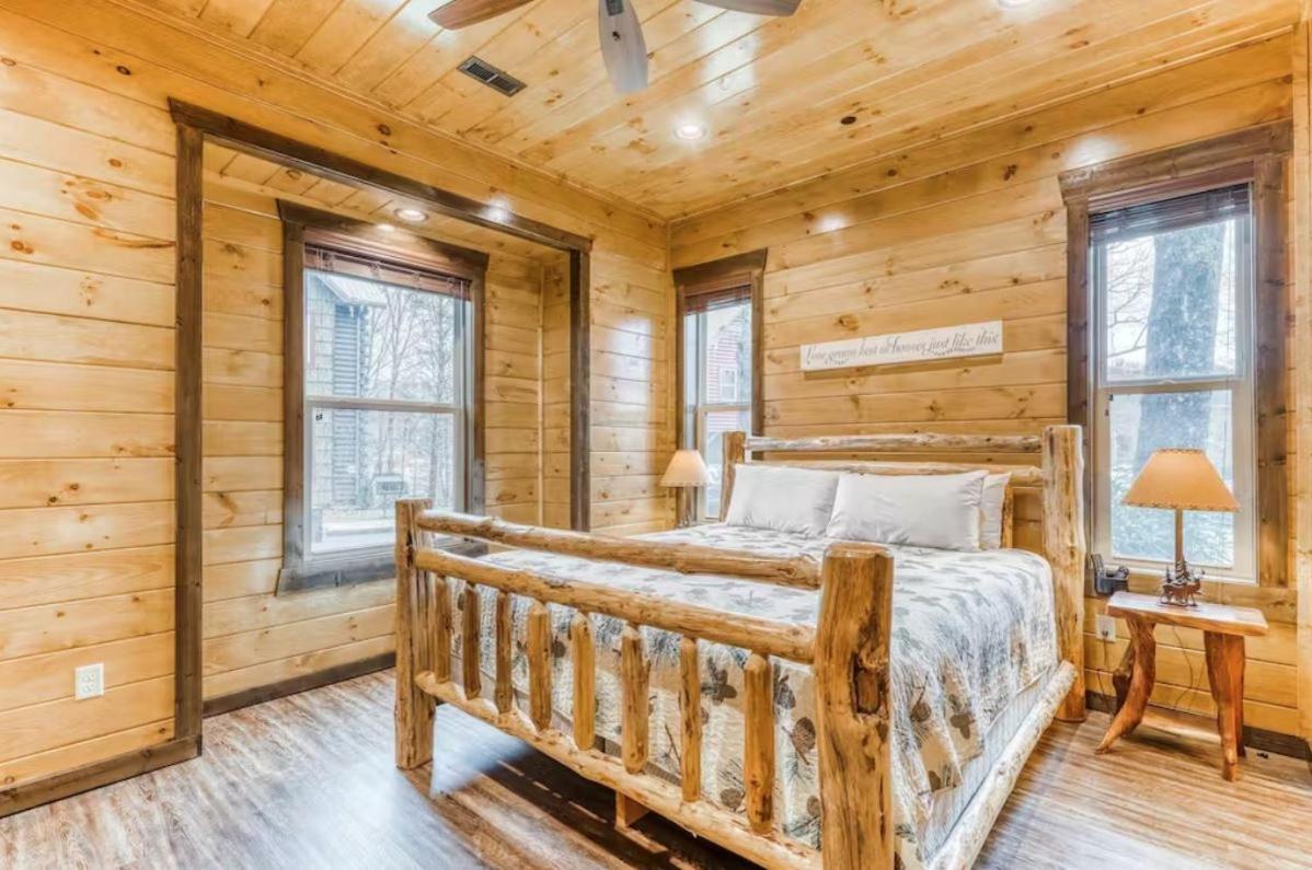 The Great Dogwood Manor By Stony Brook Cabins Гетлинбург Екстериор снимка