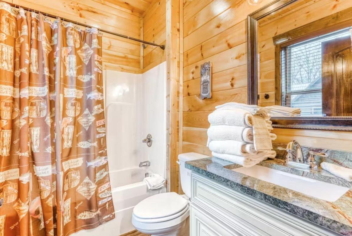 The Great Dogwood Manor By Stony Brook Cabins Гетлинбург Екстериор снимка