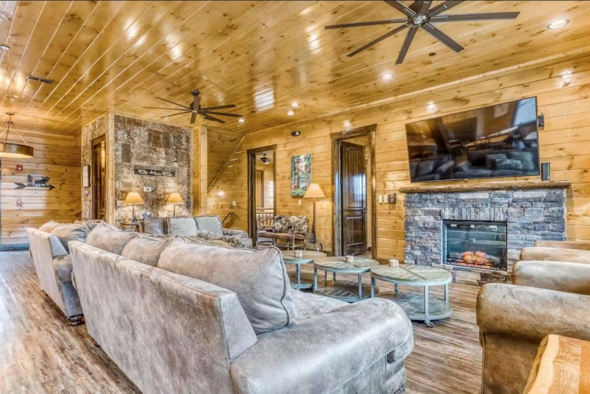 The Great Dogwood Manor By Stony Brook Cabins Гетлинбург Екстериор снимка