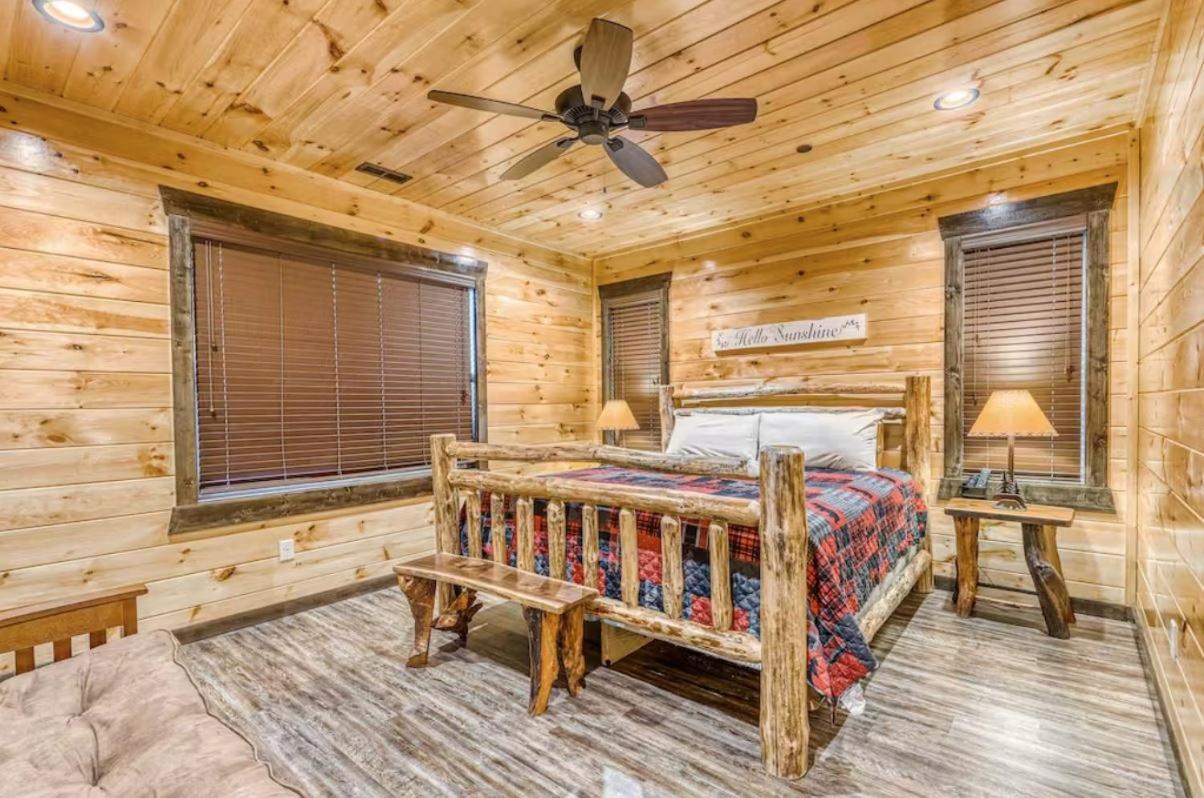 The Great Dogwood Manor By Stony Brook Cabins Гетлинбург Екстериор снимка