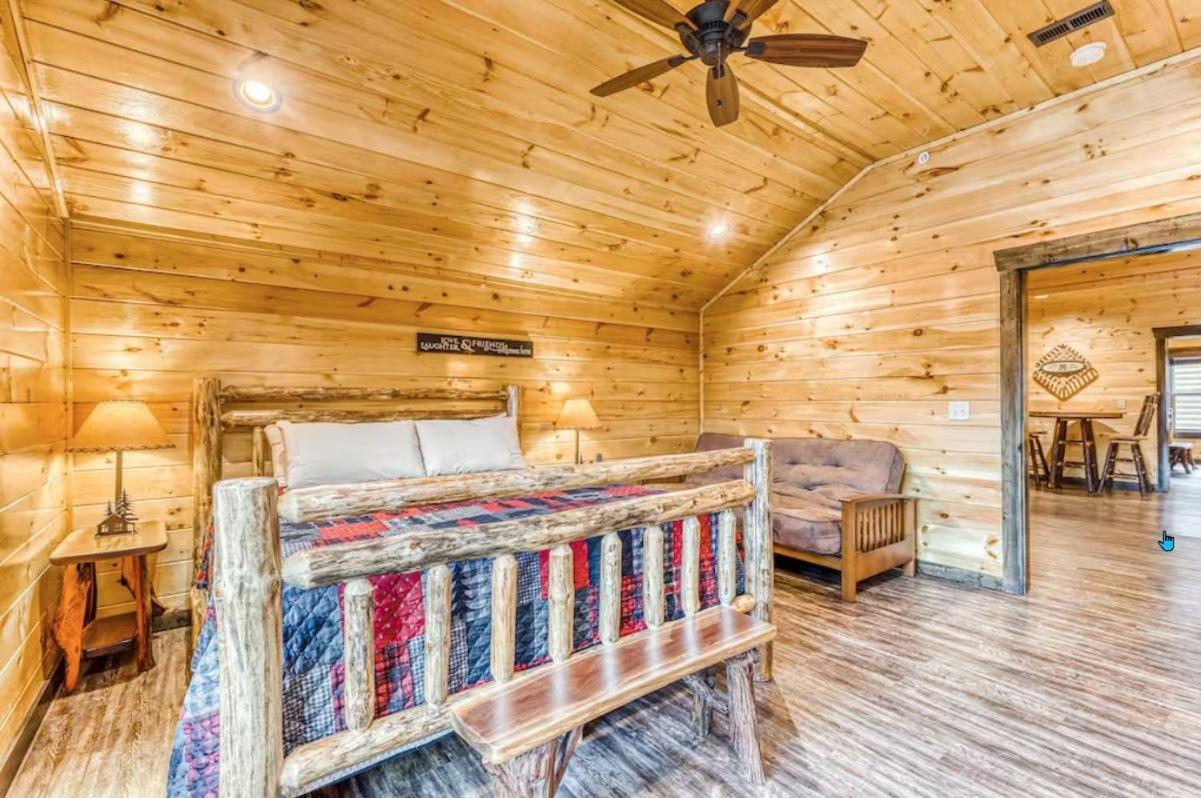 The Great Dogwood Manor By Stony Brook Cabins Гетлинбург Екстериор снимка