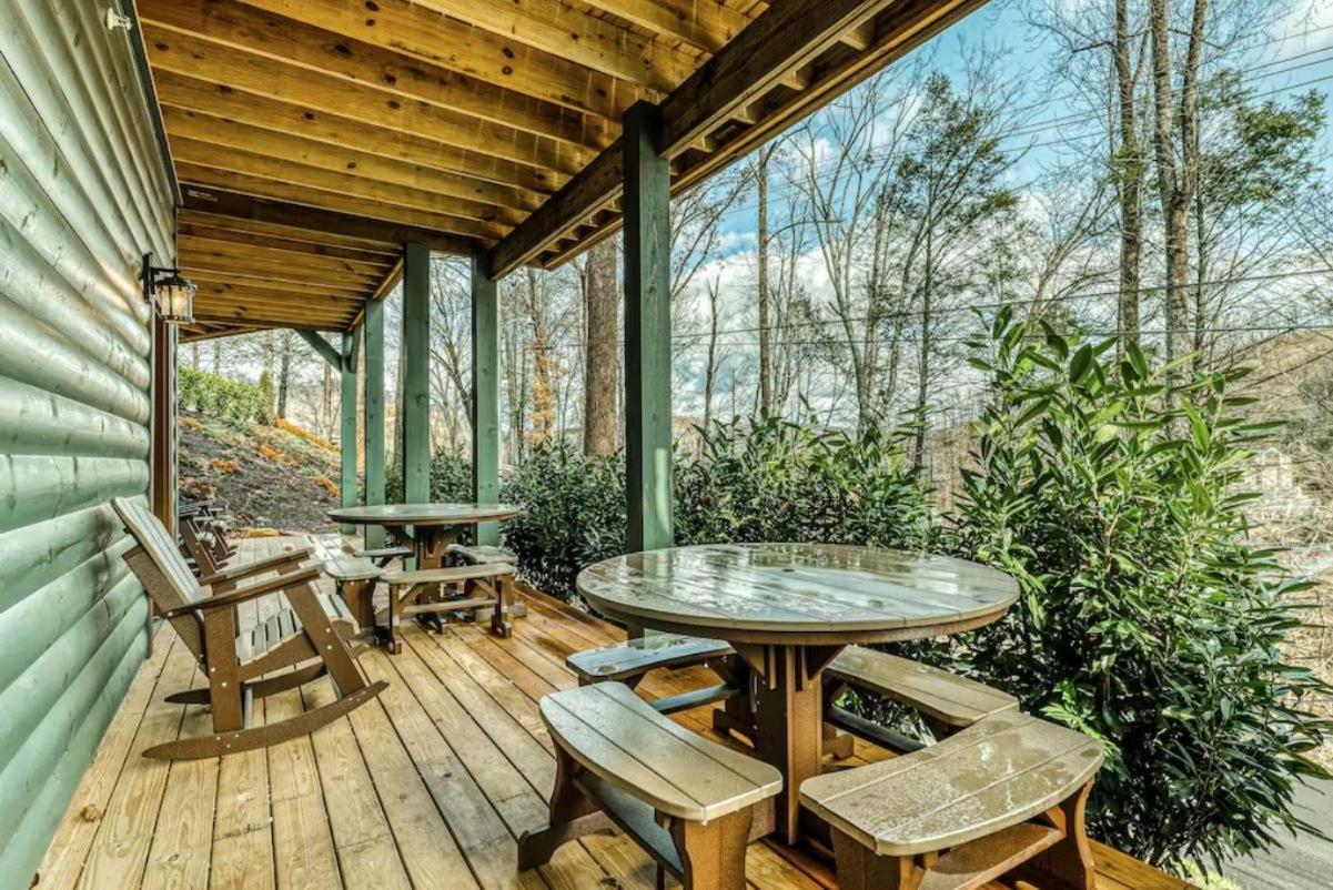 The Great Dogwood Manor By Stony Brook Cabins Гетлинбург Екстериор снимка