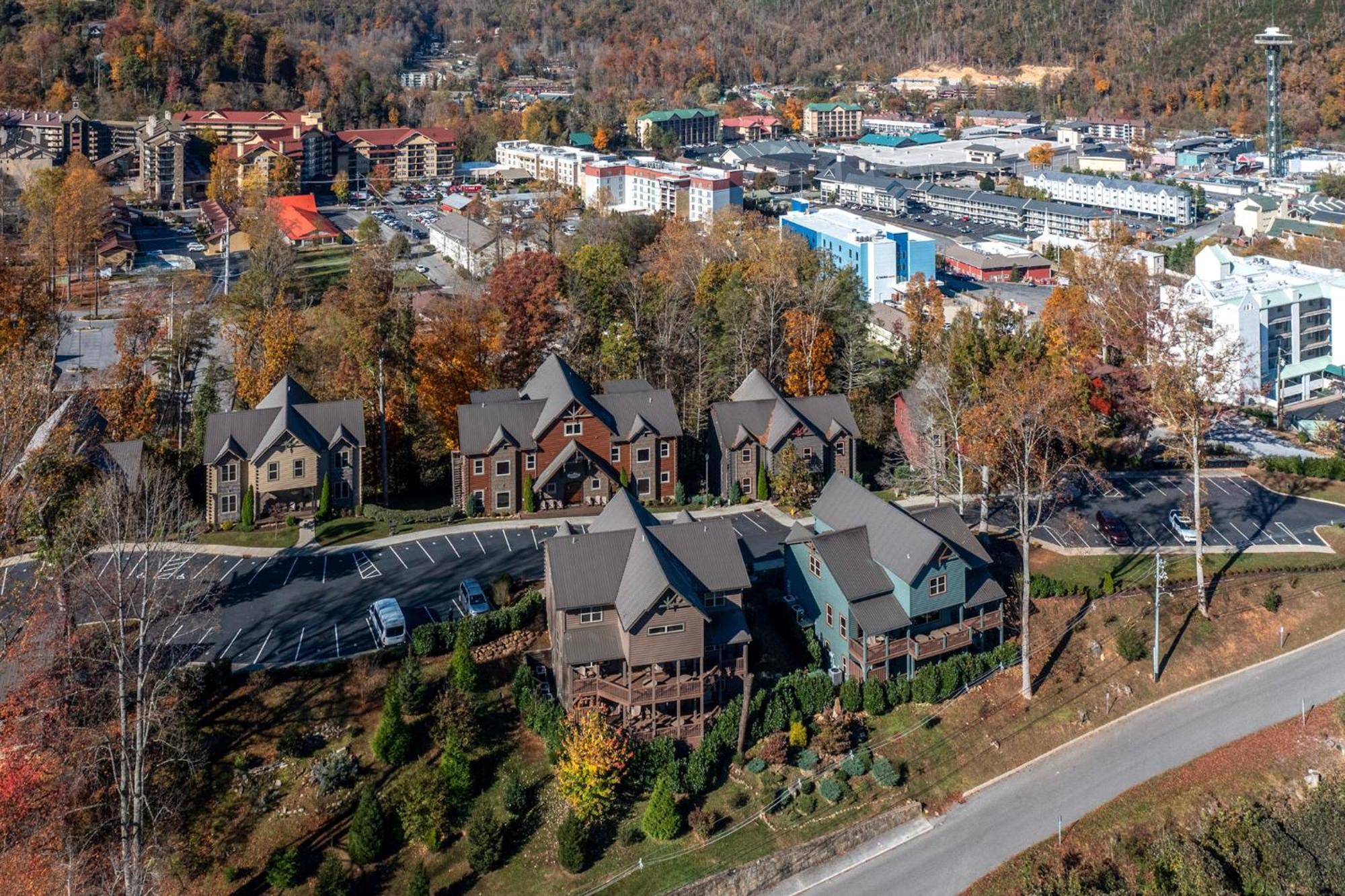 The Great Dogwood Manor By Stony Brook Cabins Гетлинбург Екстериор снимка