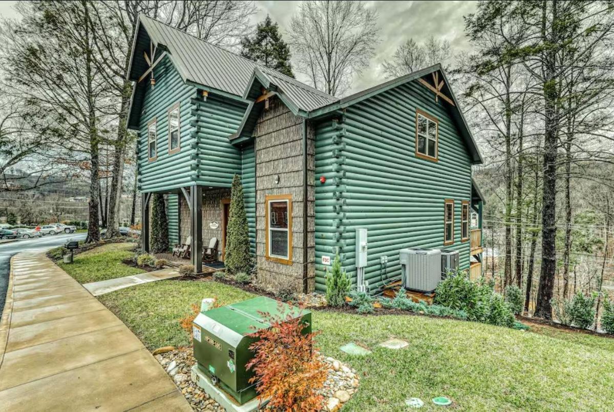 The Great Dogwood Manor By Stony Brook Cabins Гетлинбург Екстериор снимка