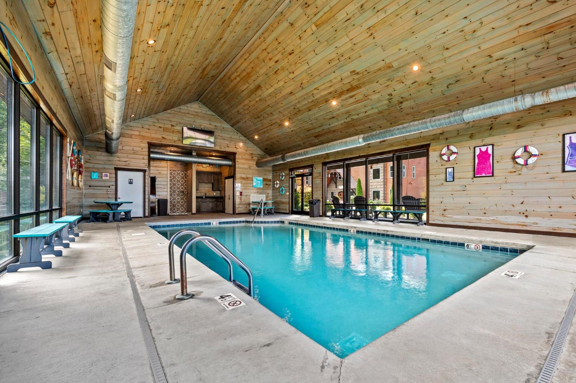 The Great Dogwood Manor By Stony Brook Cabins Гетлинбург Екстериор снимка